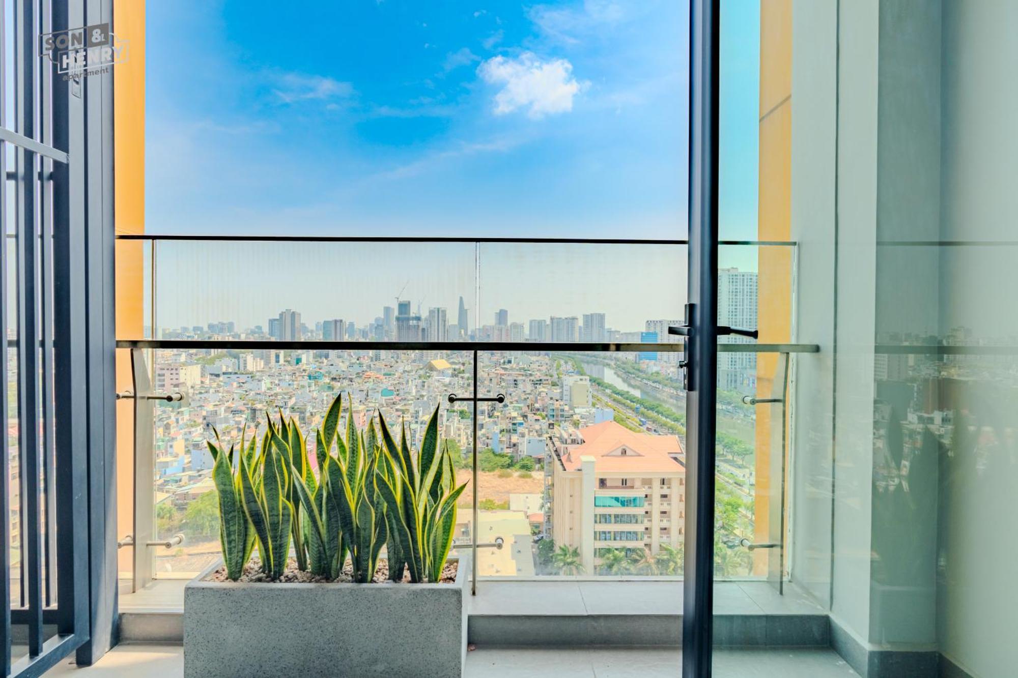 Son&Henry Zenity District 1 Apartment Хошимин Екстериор снимка